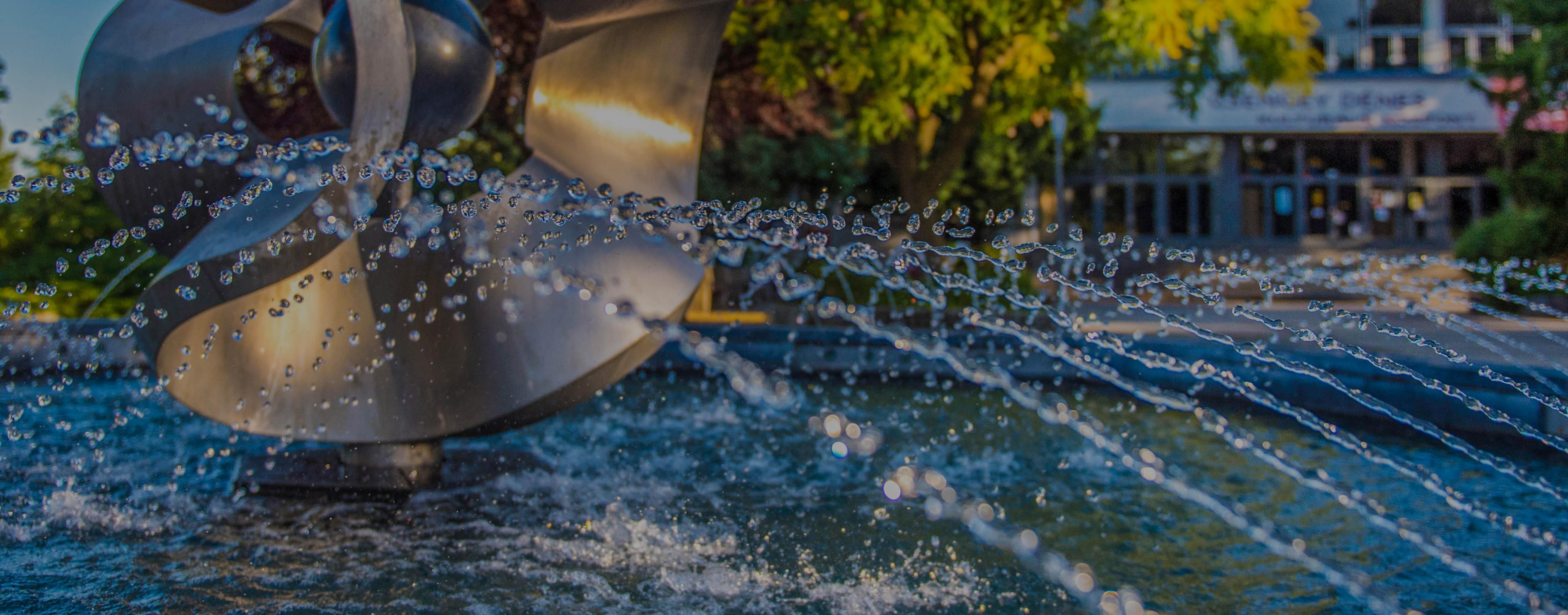 Duna Hotel Paks - paksi szökőkút